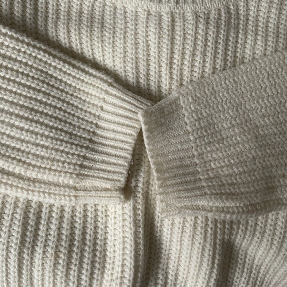 Cropped knit sweater - Picture 3 of 5